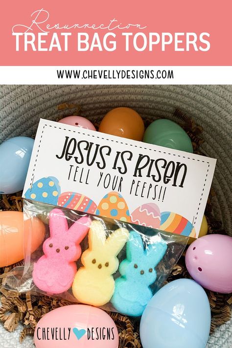 These printable goodie bag toppers are a great way to celebrate that Jesus is Risen. He is alive!! Just print, cut out, and attach to a bag of peeps. #jesusisrisen #printablebagtoppers #eastertreatsforkids #resurrectioncelebration Peeps Treats, Easter Sunday School, Treat Bag Toppers, Easter Treat Bags, Jesus Is Risen, Easter Bags, Easter Goodies, Easter Religious, Bag Toppers