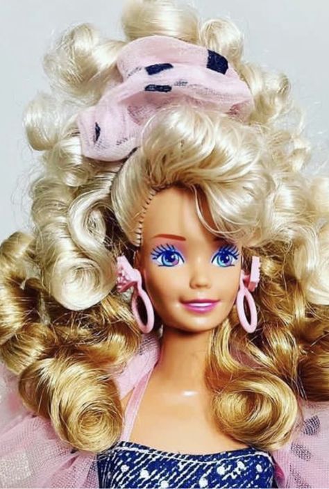 50s Barbie, 80s Girl Fashion, 90s Barbie Dolls, Barbie Fever, Doll House Makeover, 90s Barbies, Spice Girls Dolls, Barbie Dolls Of The World, 80s Barbie