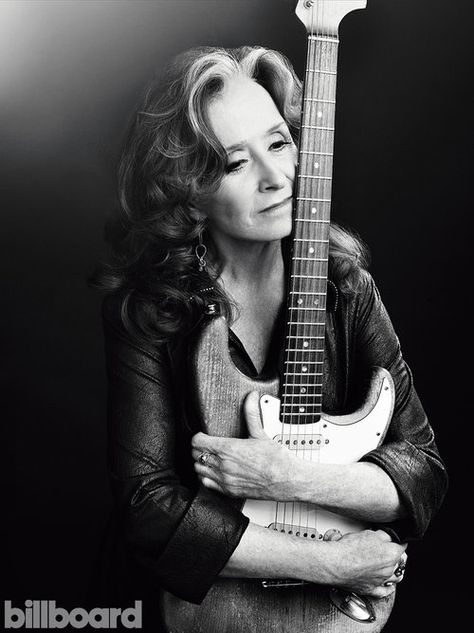 Bonnie Raitt: The Billboard Shoot | Billboard Bonnie Raitt, Billboard Magazine, Blues Musicians, Linda Ronstadt, Women Of Rock, Blues Artists, Guitar Girl, Female Guitarist, Female Musicians