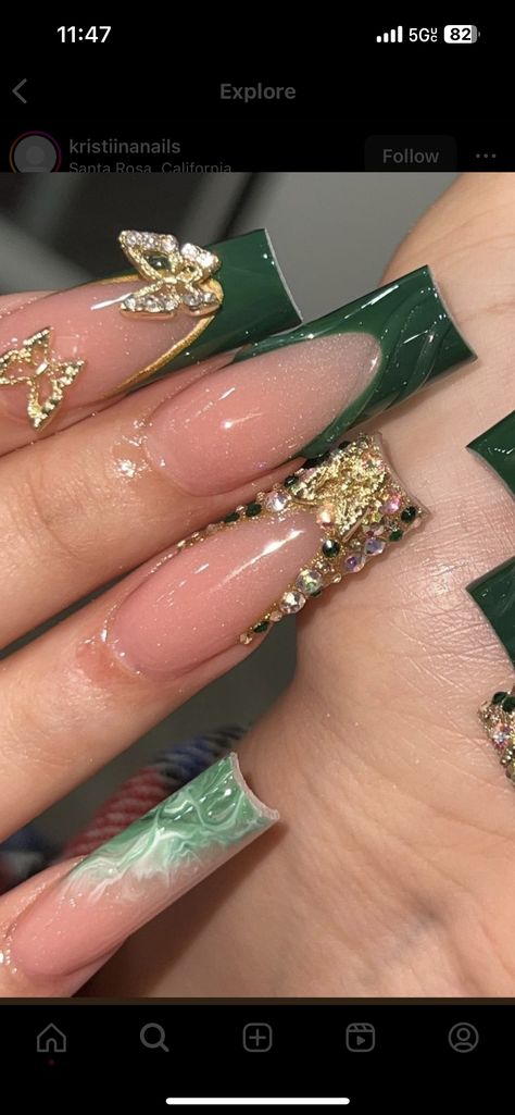 Quince Nails, Quinceanera Nails, Emerald Nails, Green Acrylic Nails, Acrylic Toe Nails, Long Acrylic Nail Designs, Colored Acrylic Nails, French Acrylic Nails, Long Square Acrylic Nails