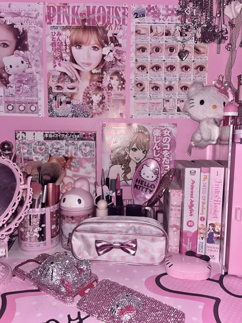 Gyaru Room, Kawaii Room Ideas, Hello Kitty Bedroom, Dream Bedroom Inspiration, Kawaii Bedroom, Hello Kitty Rooms, Pink Room Decor, Cute Bedroom Ideas, Room Deco