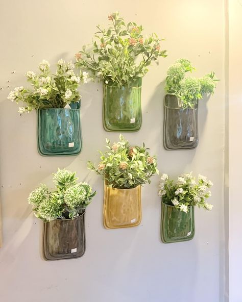 These beautiful terra cotta wall vases add extra charm to any space! Simply drill wall holes at the desired height, insert screw & align with the openings on the planters back. Then fill with your favorite florals! $14.99 each - shop these vases in stores & online www.bellepatri.com #springfever #walldecor #wallvase #bellepatrifinds Mounted Wall Vase, Vase Mural, Wall Staircase, Bridal Suite Decor, Wall Flower Vases, Suite Decor, Gallery Wall Staircase, Wall Vases, Apartment Diy