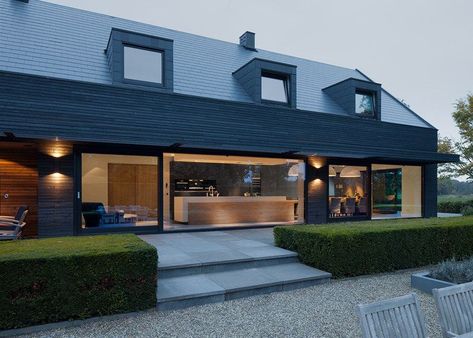 1960s Dutch House Went to the Dark Side and It's Glorious - Curbed 1960s House Renovation, Dröm Hus Planer, Bungalow Extensions, 1960s House, Mansard Roof, Dutch House, Casa Vintage, Design Exterior, Updating House