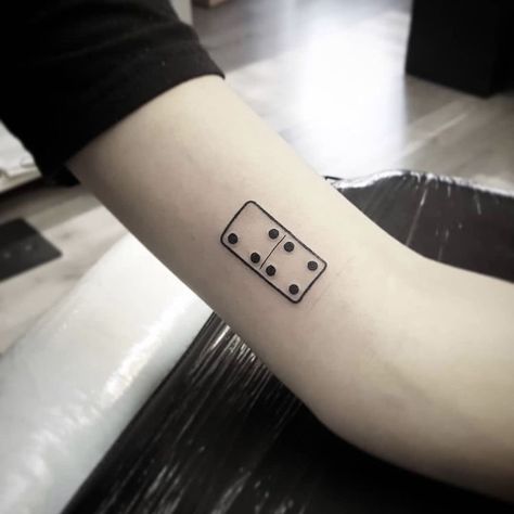 Dominos Tattoo Ideas, Domino Effect Tattoo, Domino Drawing, Domino Tattoo, Pacman Tattoo, Tattoos That Mean Something, Tattoo Fixes, Barcelona Outfits, Simple Flower Tattoo