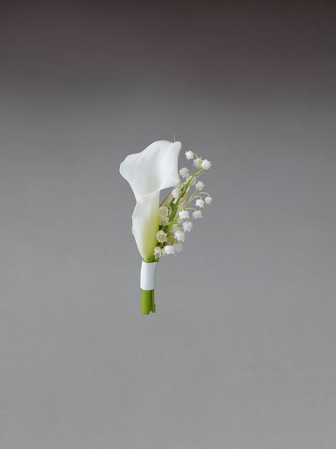 Interflora Vera Wang Wedding Collection - Romantic - White Calla Lily Buttonhole Lilly Bouquet Wedding, Calla Lillies Wedding, Calla Lillies Bouquet, White Calla Lily Bouquet, Calla Lily Boutonniere, Lily Bridal Bouquet, Calla Lily Bouquet Wedding, White Calla Lily, Calla Lily Bridal