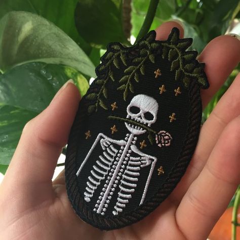 Handmade Jewelry Business, Halloween Embroidery, The Skeleton, Sew On Patch, Needlepoint Patterns, Sewing Design, Perler Patterns, Hand Embroidery Patterns, Embroidery Inspiration