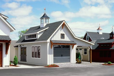 Farmhouse Sheds, Garage Plans With Loft, Post And Beam Barn, Building A Pole Barn, House Fence, Farmhouse Garage, Garage Guest House, Garage Addition, Barn Garage