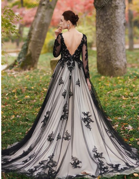 Lace Wedding Dress Flowy, Goth Wedding Dresses, Boho Lace Wedding Dress, Black Lace Wedding Dress, Black Lace Wedding, Short White Dress Wedding, Black Wedding Gowns, Knee Length Wedding Dress, Court Train Wedding Dress