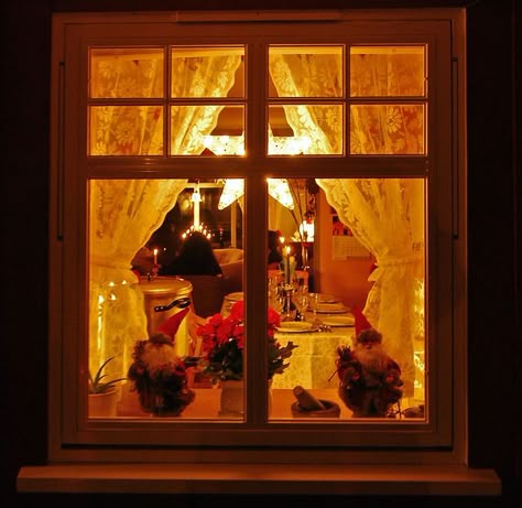 Cozy Apartment Windows At Night, Looking Into A Window From Outside, Warm Lighting Aesthetic, People In Windows, Window Christmas Lights, Dark Window Aesthetic, Window View Aesthetic, Houses At Night, Earthy Christmas