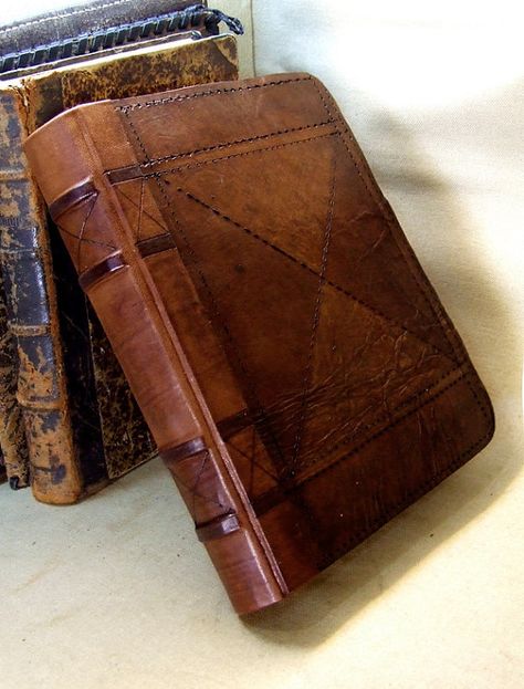 The Most Private Journal of Kepten Pelippé Trueblood Cay An especial accounting of his life and voyages on the Kaleuche. Old Fashioned Journal, Secret Journal, Old Journal, Antique Journal, Vintage Leather Journals, Custom Journal, Leather Bound Journal, Leather Book, Dream Journal