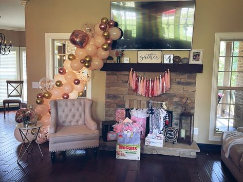 Super cute tuffed chair flanked with blush/pink and a sprinkle of gold balloon seag if perfect backdrop for any mom-to-be. Mom To Be Chair, Mom To Be, Natural Care, Gold Balloons, Baby Showers, Blush Pink, Baby Shower Gifts, Balloons, Blush