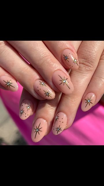 Rowan (Cadia) on Instagram: "How much shine should a shooting star shine if a shooting star should shine bright? It might not make sense but I just made it up so I could have a caption ok - #nailart#astrology#nailinspo#stars#astronomy#nasa#fyp#horoscope" Stars Astronomy, Tan Nails, Nail Aesthetic, Dark Red Nails, Acrylic Nails At Home, Star Nail Art, Minimal Nails, Star Nails, Elegant Nails