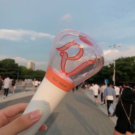 Red Velvet Lightstick Aesthetic, Redvelvet Lightstick, Red Velvet Lightstick, Aesthetic Merch, Kpop Merch Aesthetic, Kpop Lightsticks, Lightstick Kpop, Kpop Lightstick, Velvet Aesthetic