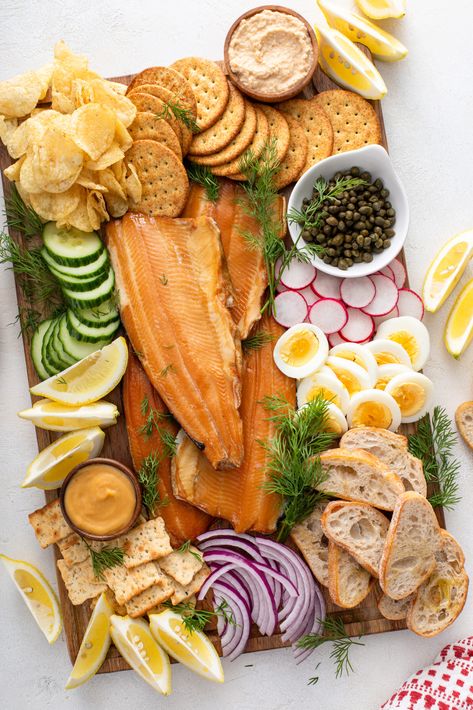 Smoked Fish Charcuterie Board, Seafood Charcuterie, Trout Salad, Smoked Trout Recipe, Raw Salad Recipes, Smoked Trout Salad, Fall Charcuterie Board, Raw Salad, Fall Charcuterie