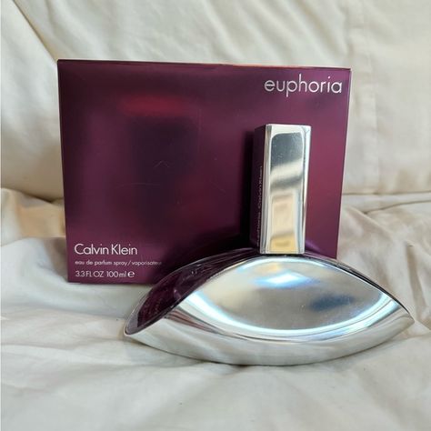 Calvin Klein Euphoria Eau De Parfum Spray Calvin Klein Euphoria Woman, Calvin Klein Parfum, Euphoria Perfume, Calvin Klein Perfume, Calvin Klein Euphoria, Perfume Lover, Birthday Wishlist, Perfume Collection, Women Perfume