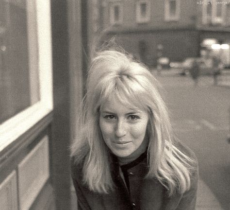 Cyn with the wind in her hair. Cynthia Lennon, Beatles Girl, Julian Lennon, Beatles John, The Fab Four, Jim Morrison, Eric Clapton, Ringo Starr, George Harrison