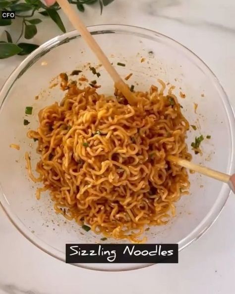 CFO | Chief Foodie Officer on Instagram: "Sizzling Noodles that taste out of the world ! ❤️🍝 Try it and thank me later 🤣 Ingredients : Boiled Noodles Tomato Ketchup Soya Sauce Chilly Sauce Spring Onions Sesame Seeds Grated Garlic Salt Maggi Masala Process : - In a bowl add in all the ingredients mentioned above - Pour hot oil and mix - Add in boiled noodles and make sure it blends well - and wohoooo .... it’s ready ! . . . . . . #food #foodie #foodstagram #foodblogger #foodporn Chilly Oil Maggi, Chilly Garlic Noodles, Chilly Sauce, Maggi Masala, Soya Sauce, Spring Onions, Tomato Ketchup, Thank Me Later, Hot Oil