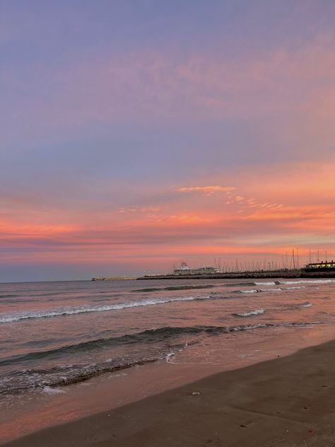 Beachy Aesthetic, Cotton Candy Sky, My Happy Place, Dream Vacations, Travel Dreams, Happy Places, Beach Pictures, Valencia, The Beach