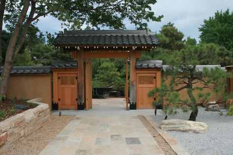 Garden Entrance Ideas, Garden Pathway Ideas, Round Gazebo, Japanese Gate, Pathway Ideas, Japanese Restaurant Design, Gate Entrance, Garden Gate Design, Backyard Layout