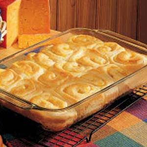 Leftover Sweet Potatoes, Sweet Rolls Recipe, Orange Sweet Rolls, Sweet Roll Recipe, Apple Cinnamon Rolls, Sweet And Sour Meatballs, Pineapple Desserts, Yeast Bread Recipes, Pineapple Recipes