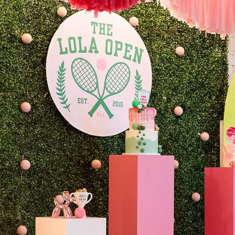 Tennis Theme Birthday Party, Dog Birthday Parties, Tennis Birthday Party, Tennis Cake, Pickleball Party, Balloon Inspiration, Tennis Birthday, Hungry Eyes, Tennis Party