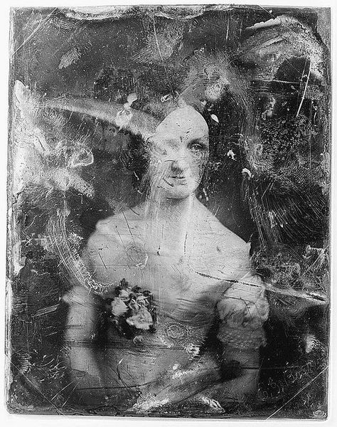 Damaged portrait of Emma Gillingham Bostwick [between 1851 and 1860], by Mathew Brady’s studio Graphic Projects, London Photos, Photography Techniques, Library Of Congress, Posters And Prints, Vintage Photographs, Vintage Photography, Old Pictures, Public Domain