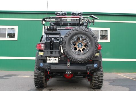 Can someone please tell me what rear bumper this is?!?! - Toyota FJ Cruiser Forum Camping 4runner, Fj Cruiser Off Road, Fj Cruiser Accessories, Fj Cruiser Forum, Fj Cruiser Mods, Cj Jeep, Montero Sport, Bug Out Vehicle, Nissan Patrol