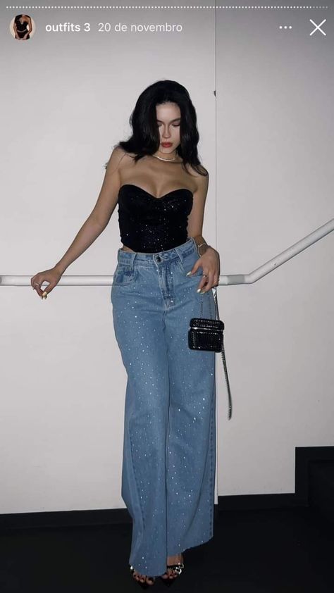 Jeans Party Outfit Night, Jean Party Outfits, Women Trousers Design, Beatiful People, Party Outfits Night, Fiesta Outfit, College Fits, Jeans Cargo, Going Out Outfits