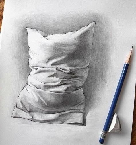 Charcoal Art, Still Life Drawing, Arte Sketchbook, Drapery Drawing, Realistic Pencil Drawings, Arte Peculiar, Object Drawing, Pencil Shading, Perspective Art