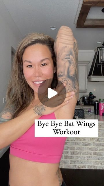 Sia Clyde | Fitness, Comedy, Relatable on Instagram: "Bye bye bat wings workout ✨ Link in bio for my fitness app + home workout guides and meal plans. Outfit from @senita use code fitmommy15 for 15% off 💖" Bay Wing Arm Exercises, Bay Wing Exercises, Get Rid Of Bat Wings Fast, Flabby Arm Workout Bat Wings, Batwing Exercises, Bat Wings Workout, Getting Rid Of Bats, Bat Wing Exercises, Wings Workout