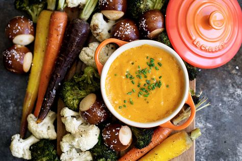 Appetizers Vegetable, Cheddar Fondue, Roasted Vegetables Recipe, Veggie Appetizers, Beer Cheese Fondue, Fondue Recipes Cheese, Pilsner Beer, Fondue Recipes, Beer Cheese