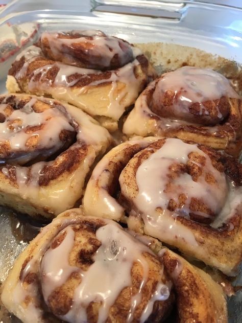 Christmas Morning Cinnamon Rolls, Morning Cinnamon Rolls, Yummy Comfort Food, Food Goals, Food Is Fuel, Unhealthy Food, Food Obsession, Homemade Christmas, Christmas Morning