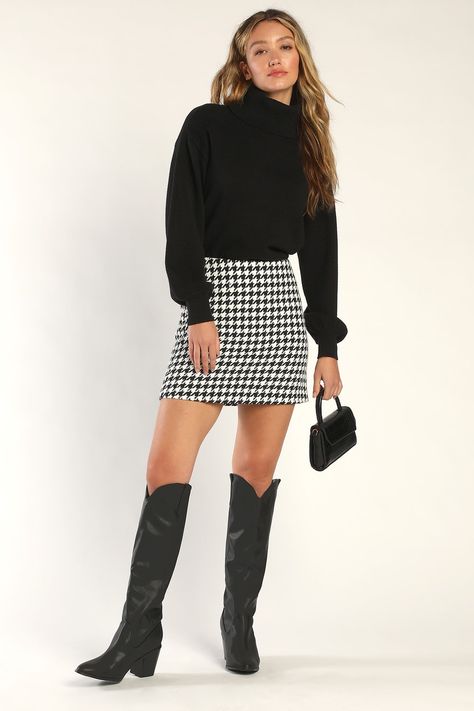 Black and White Skirt - Houndstooth Mini Skirt - Mini Skirt - Lulus Black And White Skirt Outfit, Houndstooth Skirt Outfit, Checkered Skirt Outfit, White Outfit Casual, Black And White Plaid Skirt, Houndstooth Mini Skirt, White Skirt Outfits, Skort Outfit, White Mini Skirts