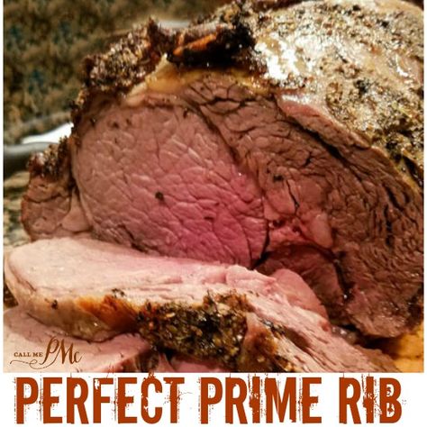 Ideal for entertaining and holidays, Perfect Medium Rare Oven Roasted Prime Rib makes an impressive and elegant main course recipe. It's full of flavor, moist, and practically melts in your mouth! Easy Prime Rib Recipe, Easy Prime Rib, Prime Rib Roast Recipe, Perfect Prime Rib, Baked Ranch Chicken, Roast Meat, Ribeye Roast, Chicken Wing Recipes Baked, Cooking Prime Rib