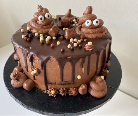 Chocake Cake, Turning 30 Cake, Poop Party, Cake Funny, 30 Cake, Emoji Birthday Party, Emoji Birthday, Funny Birthday Cakes, Live Screen