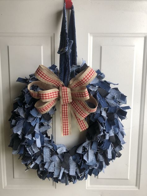 Denim Rag Wreath – Thrift Store Junkie Denim Wreath Old Jeans, Wired Ribbon Crafts, Denim Wreaths, Återvinna Jeans, Rag Wreaths, Denim Quilts, Denim Crafts Diy, Blue Jeans Crafts, Fabric Wreath