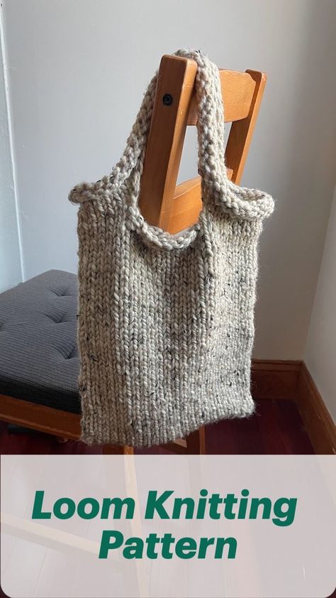 Quick and easy loom knitting project. A great way to use some extra super bulky yarn 😄 Mid-sized tote/market/hand bag is cute and functional Flexee Loom, Loom Knitting Pattern, Knitting Board, Sunday Market, Knit Purse, Loom Knitting Projects, Peg Loom, Knitting Tote Bag, Knitting Tote