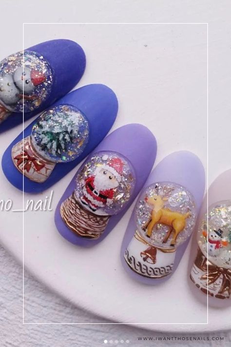 encapsulated snow globe nails Christmas 3d Nail Art Designs, Snowglobe Nail Art, Snow Globe Nail Art, Snowglobe Nails, Deb Nails, 3d Christmas Nails, Globe Nails, Snow Globe Nails, Classy Nail Art Ideas