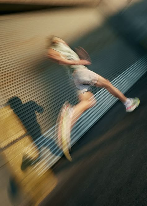 Into The Flow :: Behance Photography Movement, Motion Blur Photography, Urban Running, Running Photography, Running Photos, Running Track, Premiere Pro Cc, Sports Aesthetic, Texture Photography