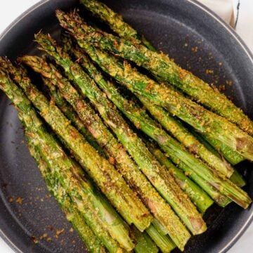 Air Fryer Stuffed Peppers Steam Vegetables Recipes, Recipes Asparagus, Asparagus Recipes, Steamed Asparagus, Quick Side Dishes, Steam Recipes, How To Cook Asparagus, Steamed Vegetables, Spring Vegetables