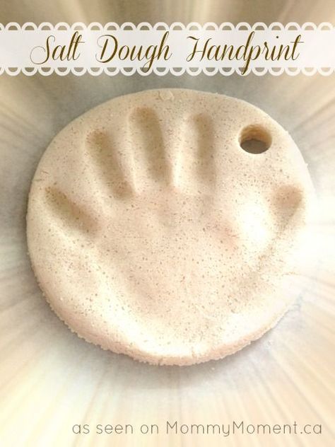 DIY Salt Dough Handprint, just did this it turned out beautiful! Make sure your oven is at like 205 degrees :) Salt Dough Handprint, Diy Salt Dough, Handprint Ornaments, Salt Dough, Noel Christmas, Baby Crafts, Kid Crafts, Hand Print, Toddler Crafts