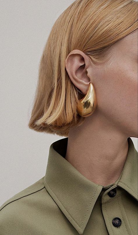 Bottega veneta earrings Chunky Gold Hoop Earrings, Golden Earrings, Dope Jewelry, Jewelry Photography, Gold Drop Earrings, Gold Fashion, Ear Jewelry, Teardrop Earrings, Kylie Jenner