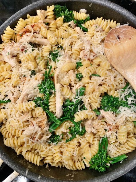 Chicken And Fusilli Pasta, Chicken And Broccoli Rabe Recipes, Broccoli Rabe Recipes, Broccoli Rabe Pasta, Broccoli Rabe Recipe, New Chicken Recipes, Fusilli Pasta, Broccoli Rabe, Chicken And Broccoli