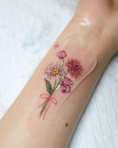 April Birth Flower Tattoos: 30+ Daisy & Sweet Pea Ideas - 100 Tattoos Tattoo For April Birth Month, Poppy And Sweet Pea Tattoo, April Birth Flower Tattoo Daisies Sweet Peas, Birth Flower Tattoos April, April Birth Flower Tattoo Sweet Peas, Watercolor Birth Flower Tattoo, Daisy Sweet Pea Tattoo, Daisy And Sweet Pea Tattoo Birth Flower, April Birth Flower Tattoo Daisies