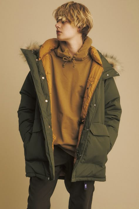 THE NORTH FACE PURPLE LABEL Fall Winter 2018 Lookbook Jackets Outerwear Hoodies Sweaters Pants Trousers Cardigans Scarves Hats Caps The North Face Purple, North Face Purple, Winter Lookbook, Looks Party, Winter Mode, Winter Outfits Men, Purple Label, Outdoor Fashion, Men Style Tips