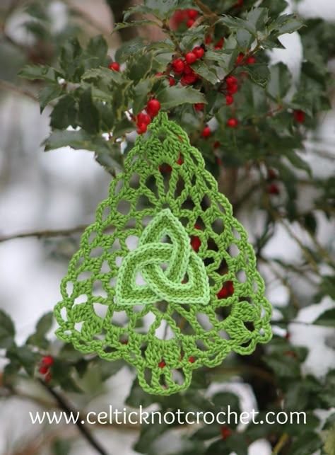 Crochet Celtic Knot Christmas Tree, Crochet Tree Of Life Pattern Free, Celtic Knot Crochet Pattern Free, Thread Crochet Christmas Ornaments Free, Yule Crochet Patterns Free, Yule Crochet Patterns, Celtic Christmas Tree, Pagan Crochet Patterns Free, Celtic Crochet Patterns