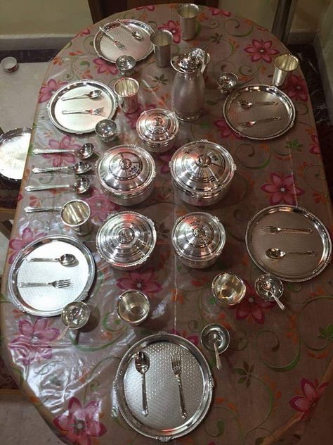 Silver Articles For Pooja, Silver Serving Dishes, Plated Dinner, Silver Home Accessories, Dining Wall Decor, Silver Articles, Crockery Design, Silver Furniture, Bridal Gift Wrapping Ideas