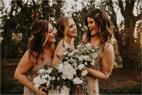 Wedding Pictures Small Bridal Party, Bridal Party Of 3 Photos, Two Bridesmaids Photos, Small Bridal Party Poses, Small Bridal Party Pictures, Two Bridesmaids Only Pictures, Wedding Photos Small Bridal Party, Wedding Photo Ideas Small Bridal Party, Wedding Party Photos Small Group