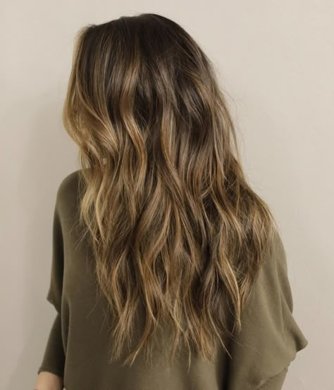 Long Winter Hair, Lived In Waves, Midlegth Layers, Soft Undercut, Golden Brunette, Dry Texture Spray, Long Hair Do, Anh Co Tran, Texture Spray