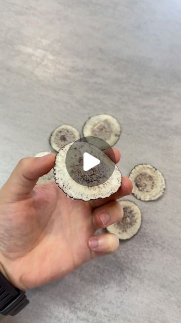 Christian Dewabrata on Instagram: "°One of my favourite decoration is this sliced truffles-look a like chocolate garnish. Very simple and easy to make yet looks very sophisticated since it looks so similar to a sliced truffles, adding you a fancy and natural feel into your pastry products. You can make it into varieties of sizes according to your needs.°
•
•
•
•
•
•
•
•
#ChristianDs #CDS #cheftalk #chocolateshowpiece #showpiece #chocolategarnish #flower#chocolatebelt #valrhonachocolate #chocolatearrangement #pastry #coklat  #chocolatetruffleslice 
#indonesiapastry #chocolate #chocolatering #garnish #indonesiapastryalliance #cheflife #cheftalk" Pastry Garnish Ideas, Chocolate Garnish Decoration, Chocolate Showpiece Ideas, Chocolate Garnish Ideas, Chocolate Decor, Chocolate Rings, Chocolate Showpiece, Valrhona Chocolate, Chocolate Garnishes